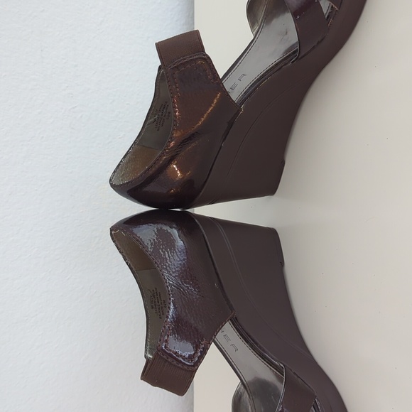 Cute brown patent Marc Fisher wedges - Picture 6 of 9